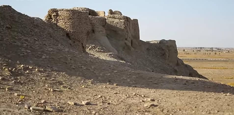 تصویر ارگ تاریخی نیمروز، نماد تاریخی و فرهنگی افغانستان که در ولایت نیمروز قرار دارد